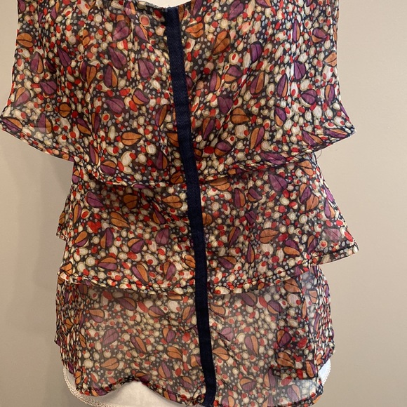 Ruffled and layered sheer top - Picture 5 of 5